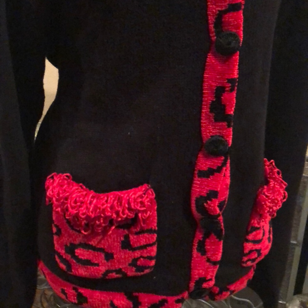 Gorgeous sweater - Picture 4 of 8